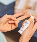 ضد آفتاب رنگی ایزدین AGE REPAIR