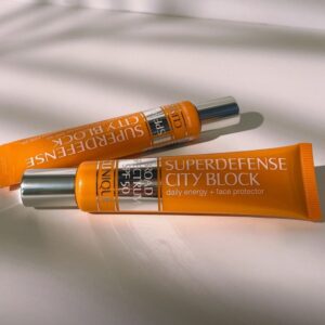 ضد آفتاب سوپر دیفنس SPF 50 کلینیک حجم 40میل