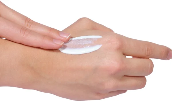 ضد آفتاب ویشی SPF50 مناسب صورت و بدن 200 میل