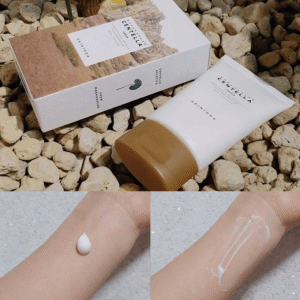 کرم مرطوب‌کننده و مراقبت روزانه سنتلا Centella حجم 75 میل