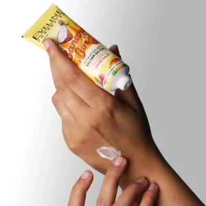 کرم مرطوب کننده و ترمیم کننده دست اولاین مدل Banana Care حجم 50 میل