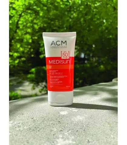 ژل ضد‌آفتاب مدیسان ای‌سی‌ام SPF50 مدل Medisun بی رنگ حجم 40میل