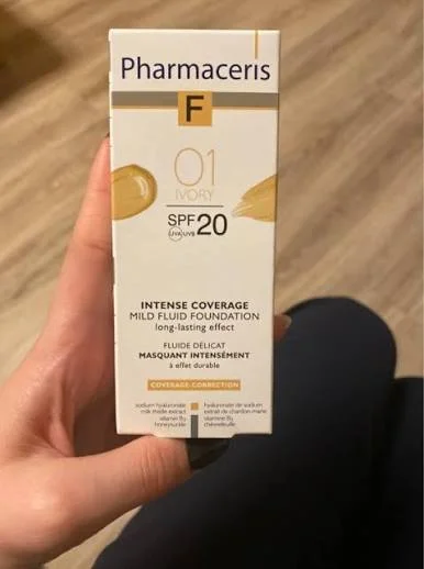 کرم‌پودر 01 IVORY فارماسریز اینتنس با پوشش قوی و spf20 حجم 30میل