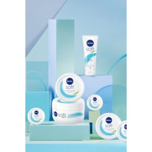 کرم رطوبت رسان و نرم کننده نیوا سافت Nivea Soft حجم 200 میل