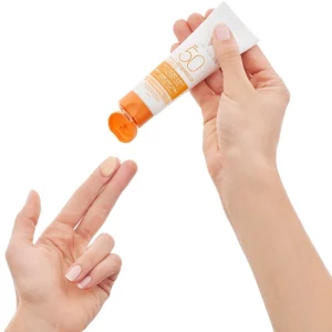 ضد آفتاب سه کاره رنگی ویشی مدل ANTI DARK SPOT حجم 50 میل