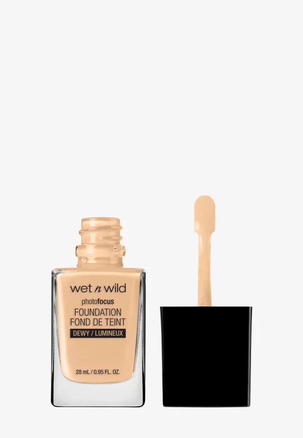 کرم‌پودر سافت بژ وت‌اندوایلد Photo Focus Dewy مدل Soft Beige حجم 28 میل 
