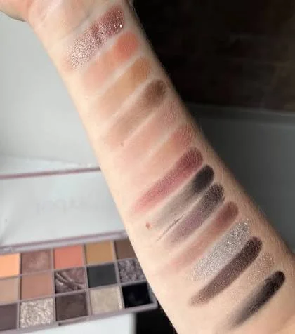 پالت سایه Smokey Quartz تکنیک مدل Pressed Pigment حجم 30 گرم 