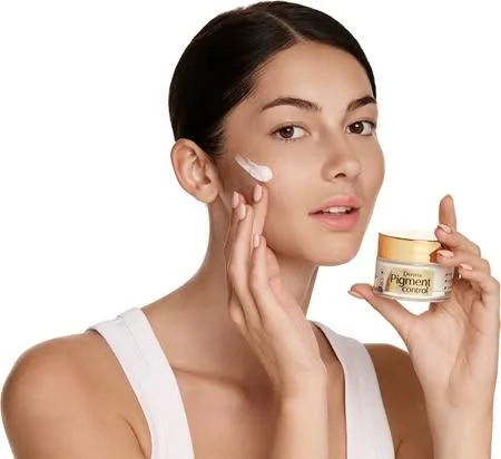 کرم روز ضد لک لیرن مدل Derma Pigment Control SPF50 حجم 50 میلی‌لیتر 