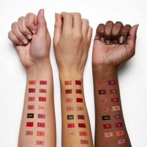 رژ لب جامد مات و مخملی گلدن رز مدل GR Velvet Matte Lipstick شماره 39