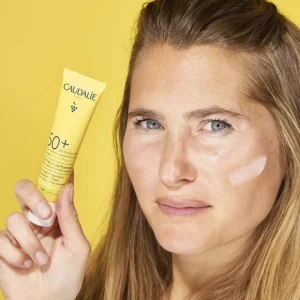 ضد‌آفتاب وینوسان کدلی SPF50+ مدل Vinosun Protect حجم 40 میل